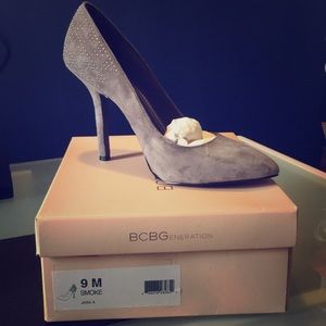 Smoke grey suede 4 inch pumps.